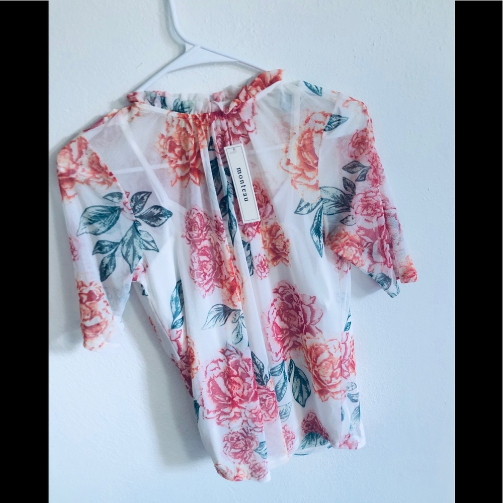 Small Monteau blouse.🔮